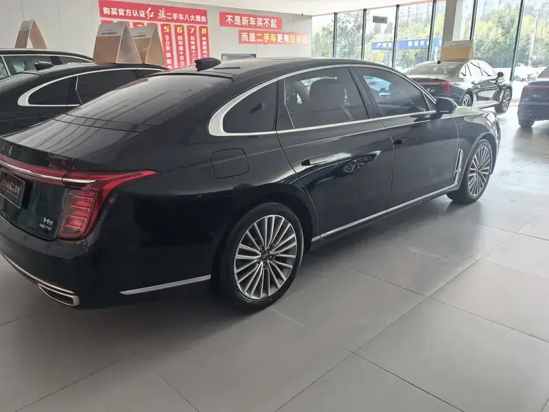 2023 Hongqi H9 с пробегом 28 000 км