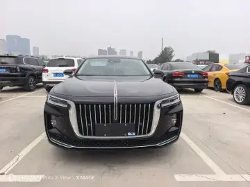 2020 Hongqi H9 с пробегом 14 500 км