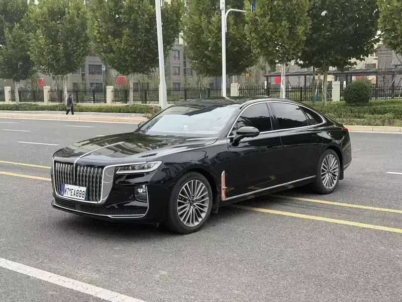 2020 Hongqi H9 с пробегом 70 000 км