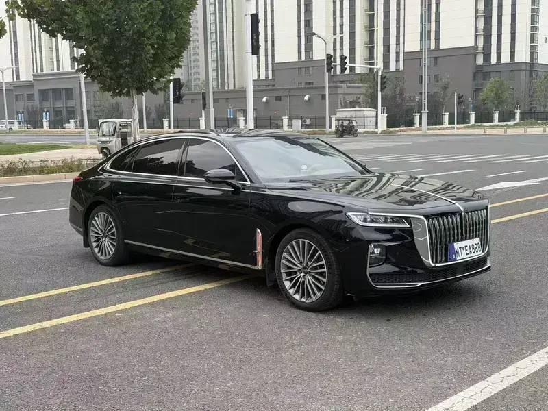 2020 Hongqi H9 с пробегом 70 000 км