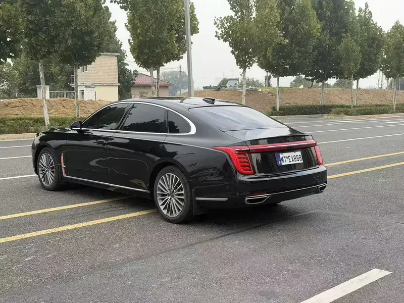 2020 Hongqi H9 с пробегом 70 000 км