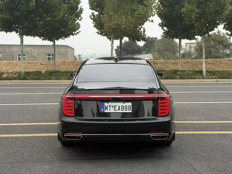 2020 Hongqi H9 с пробегом 70 000 км