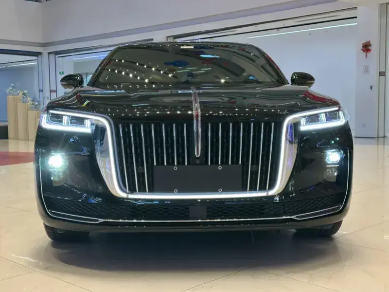 2020 Hongqi H9 с пробегом 46 000 км