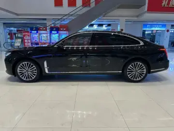 2020 Hongqi H9 с пробегом 46 000 км