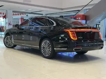 2020 Hongqi H9 с пробегом 46 000 км
