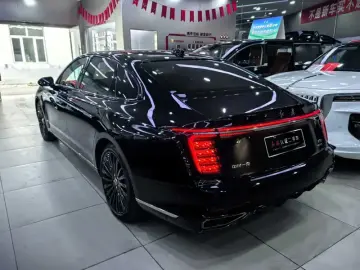 2025 Hongqi H9 с пробегом 12 000 км