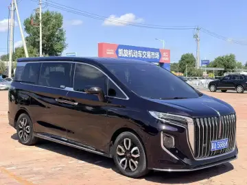 2022 Hongqi HQ9 с пробегом 60 000 км