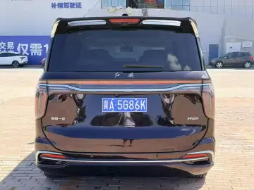 2022 Hongqi HQ9 с пробегом 60 000 км