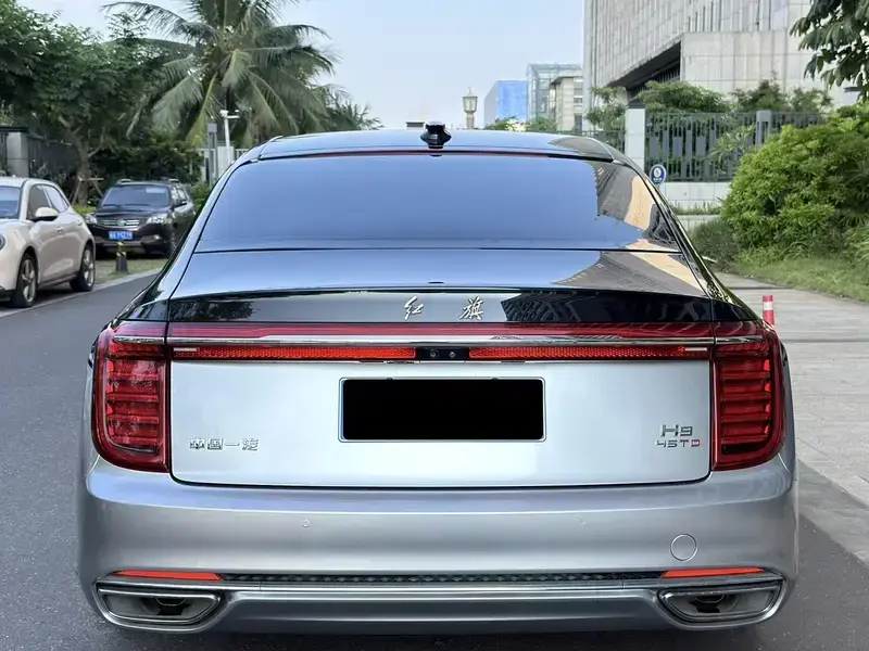 2020 Hongqi H9 с пробегом 96 000 км