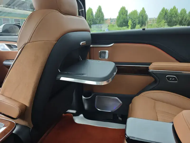2022 Hongqi HQ9 с пробегом 58 000 км