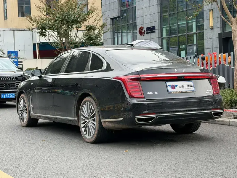 2020 Hongqi H9 с пробегом 56 000 км