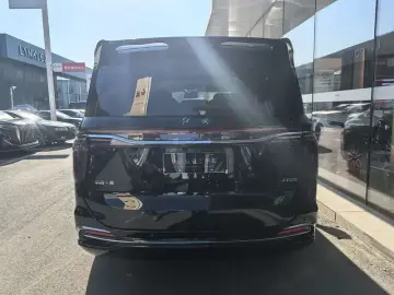 2022 Hongqi HQ9 с пробегом 126 000 км
