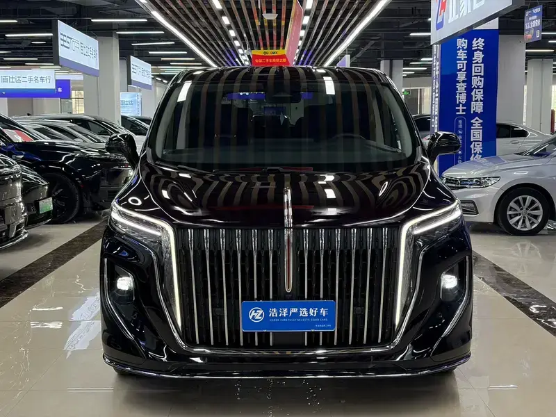 2022 Hongqi HQ9 с пробегом 39 000 км