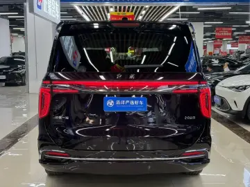 2022 Hongqi HQ9 с пробегом 39 000 км