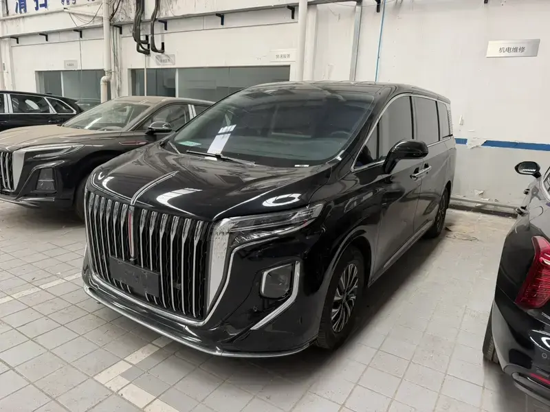 2024 Hongqi HQ9 с пробегом 29 000 км