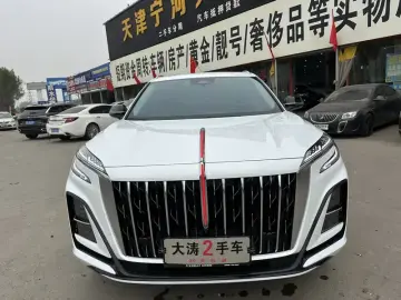 2024 Hongqi HS3 с пробегом 40 000 км