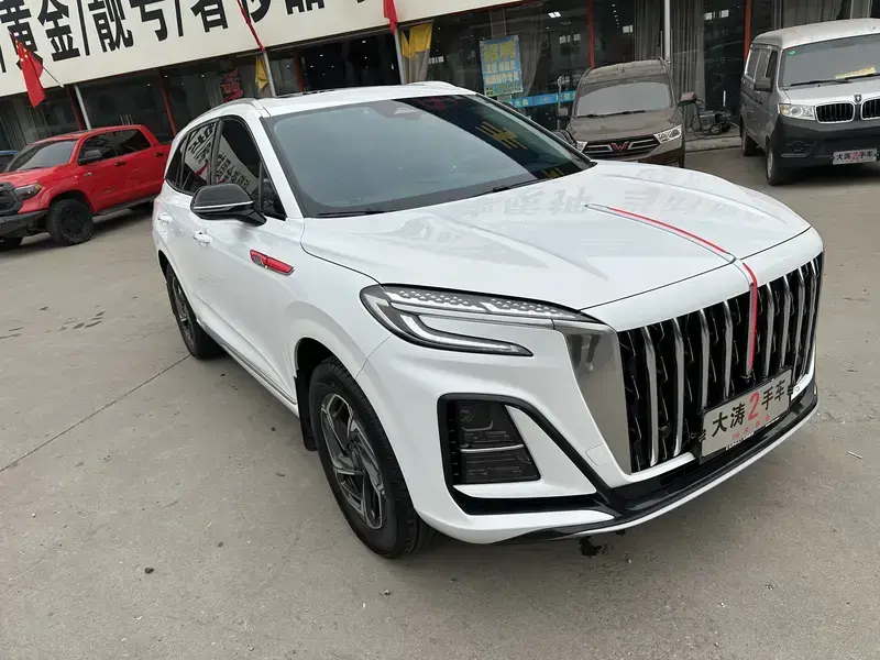 2024 Hongqi HS3 с пробегом 40 000 км