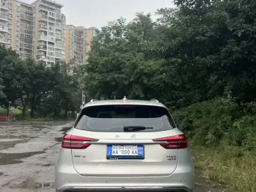 2022 Hongqi HS5 с пробегом 28 600 км