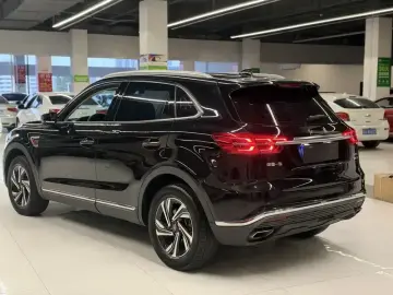 2022 Hongqi HS5 с пробегом 84 000 км