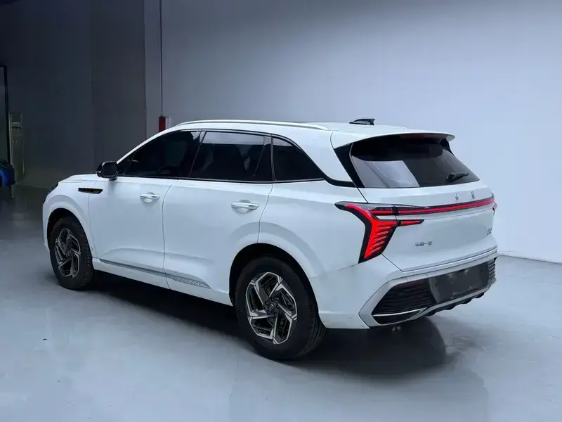 2023 Hongqi HS3 с пробегом 21 200 км