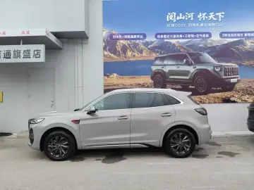 2023 Hongqi HS5 с пробегом 16 000 км