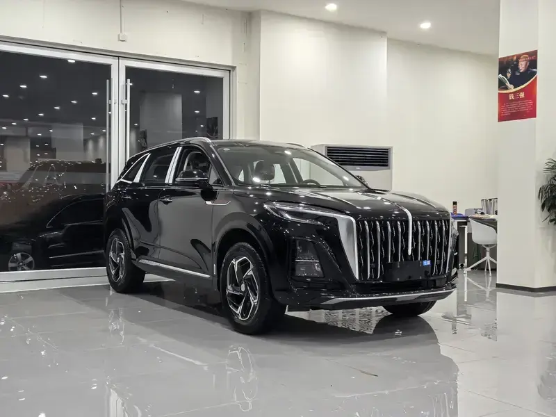 2025 Hongqi HS3 с пробегом 100 км