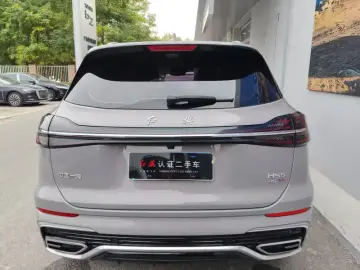 2023 Hongqi HS5 с пробегом 16 000 км