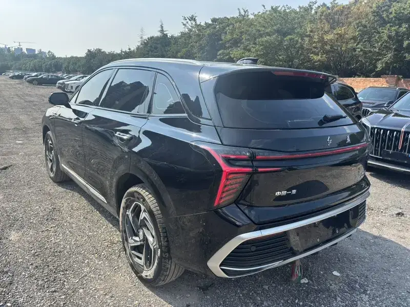 2024 Hongqi HS3 с пробегом 8 300 км