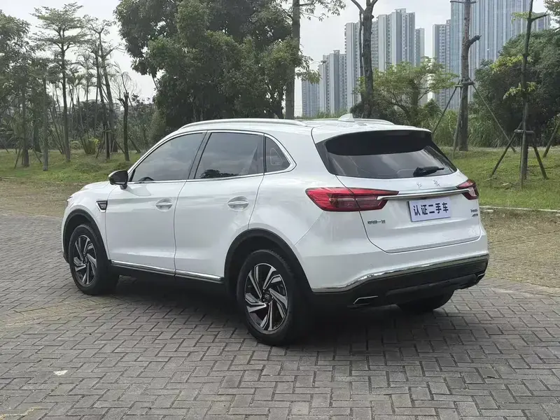 2022 Hongqi HS5 с пробегом 40 000 км