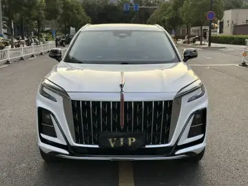 2024 Hongqi HS3 с пробегом 35 000 км