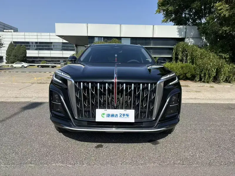 2024 Hongqi HS3 с пробегом 19 000 км