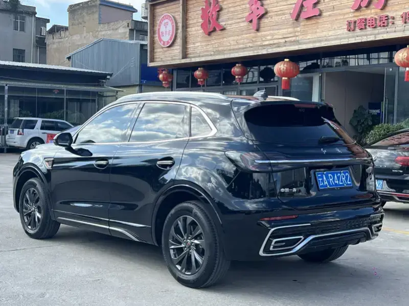 2023 Hongqi HS5 с пробегом 30 000 км
