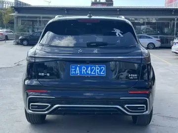 2023 Hongqi HS5 с пробегом 30 000 км