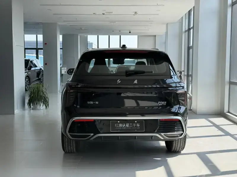 2023 Hongqi HS3 с пробегом 29 200 км