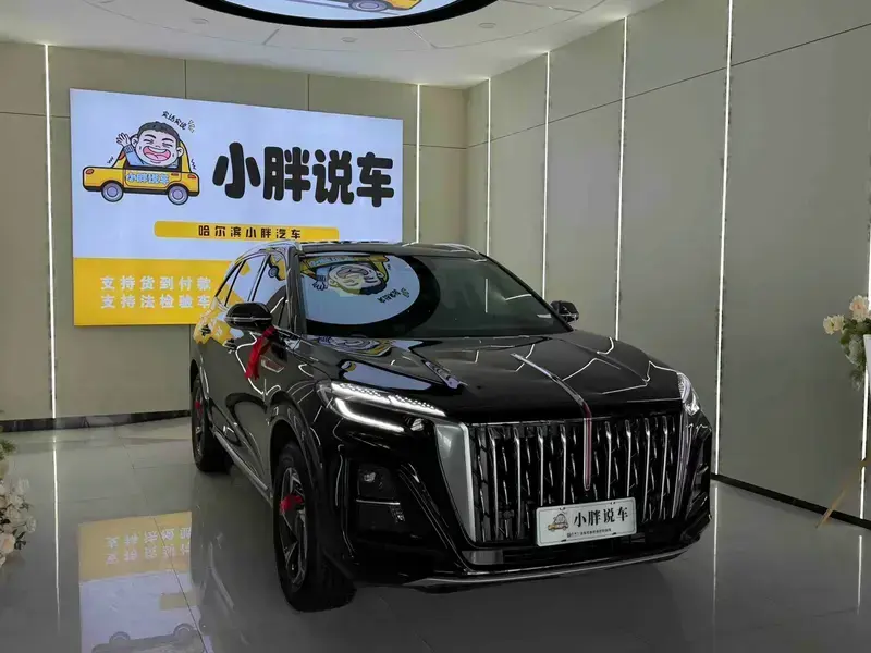 2023 Hongqi HS3 с пробегом 15 000 км