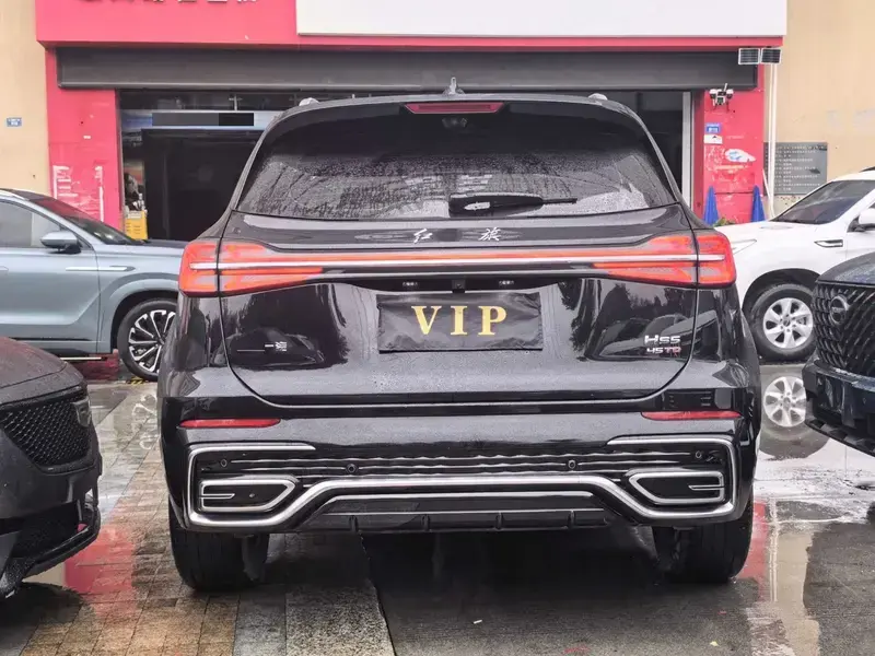 2023 Hongqi HS5 с пробегом 40 000 км