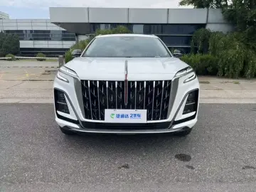 2024 Hongqi HS3 с пробегом 9 500 км