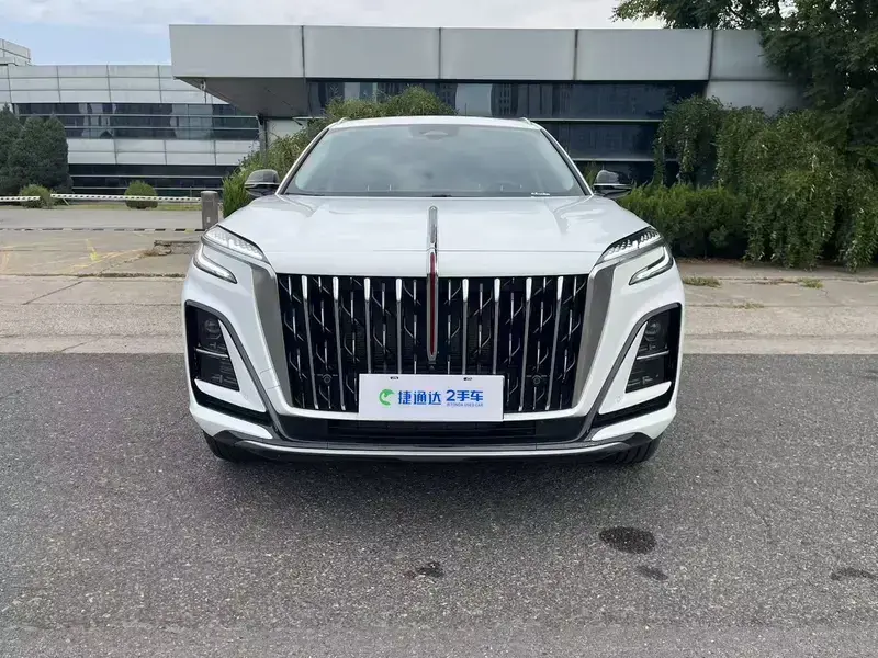 2024 Hongqi HS3 с пробегом 9 500 км