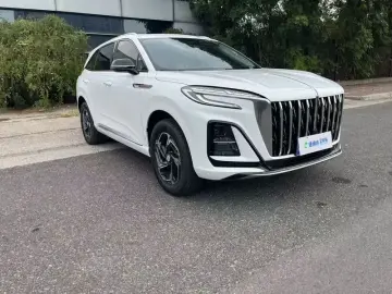 2024 Hongqi HS3 с пробегом 9 500 км