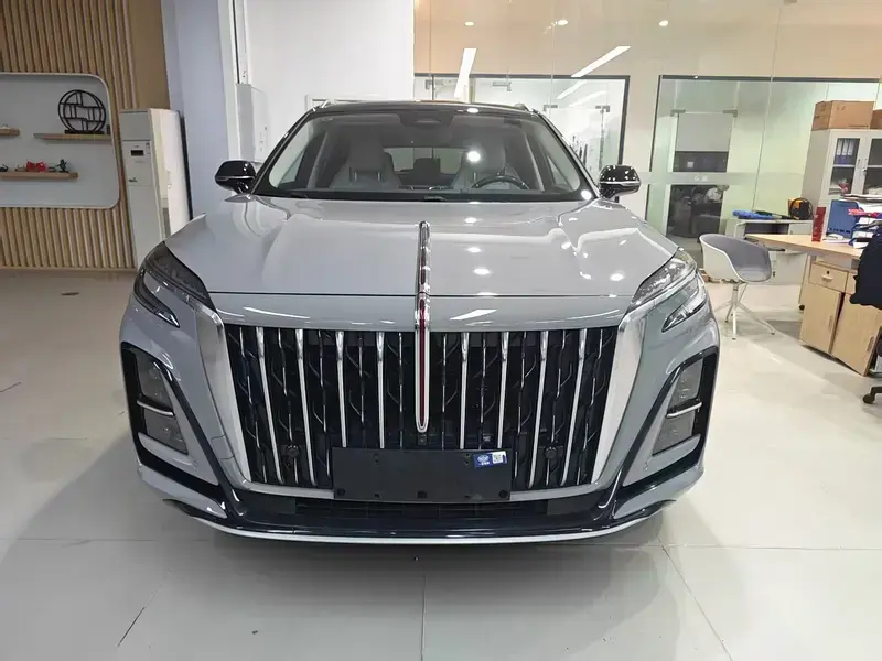 2023 Hongqi HS3 с пробегом 45 000 км