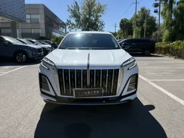 2024 Hongqi HS3 с пробегом 36 000 км
