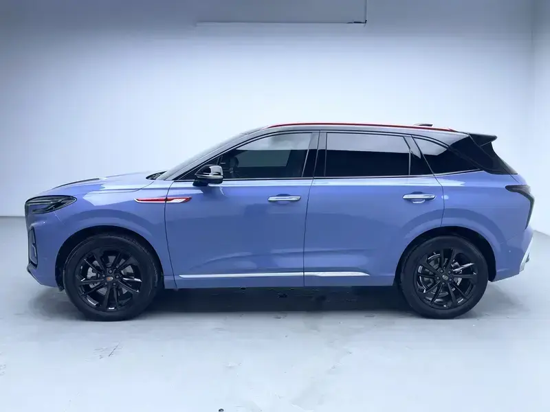 2023 Hongqi HS3 с пробегом 26 400 км