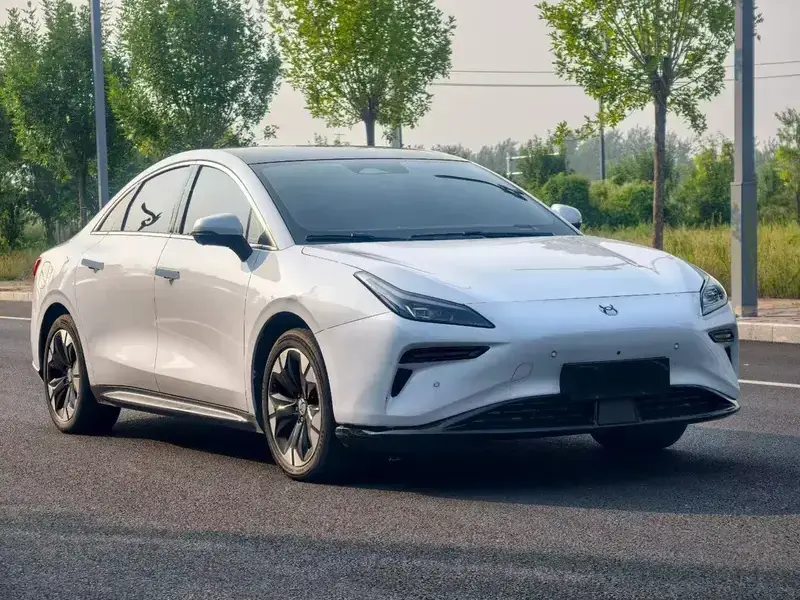 2022 Hycan A06 с пробегом 9 000 км