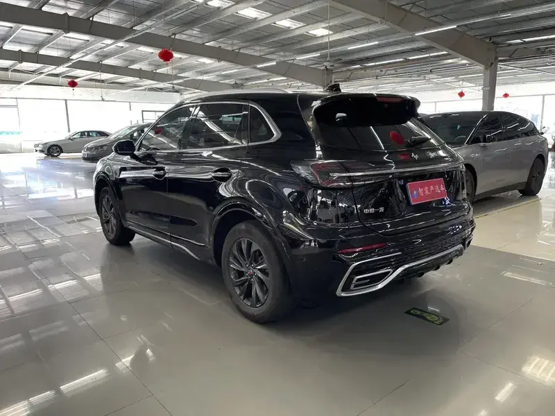 2023 Hongqi HS5 с пробегом 96 000 км