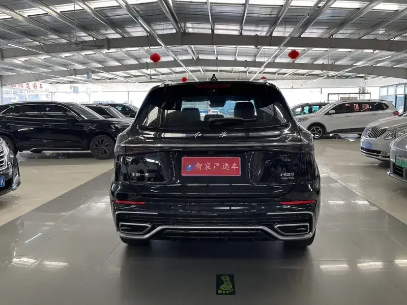 2023 Hongqi HS5 с пробегом 96 000 км