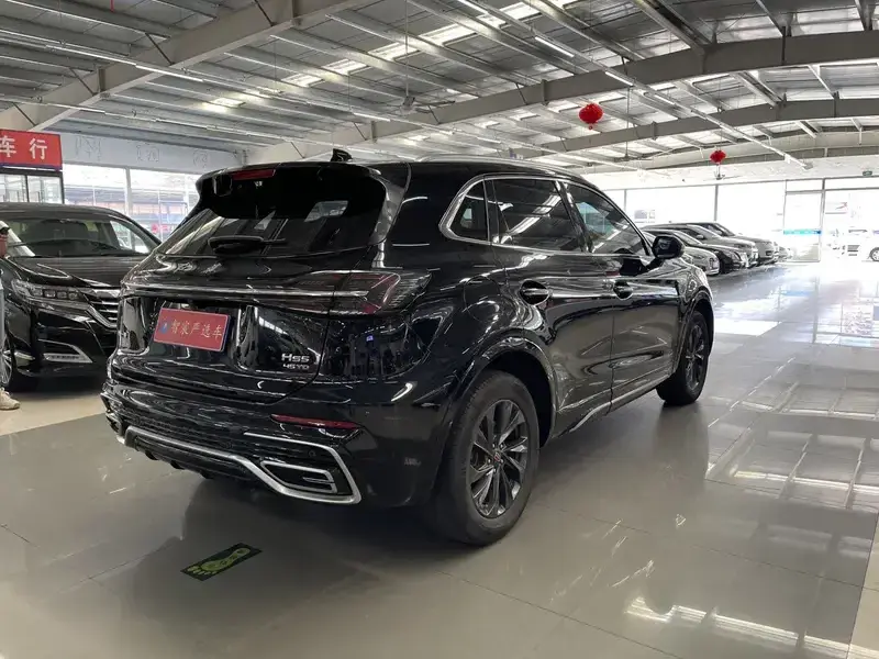2023 Hongqi HS5 с пробегом 96 000 км