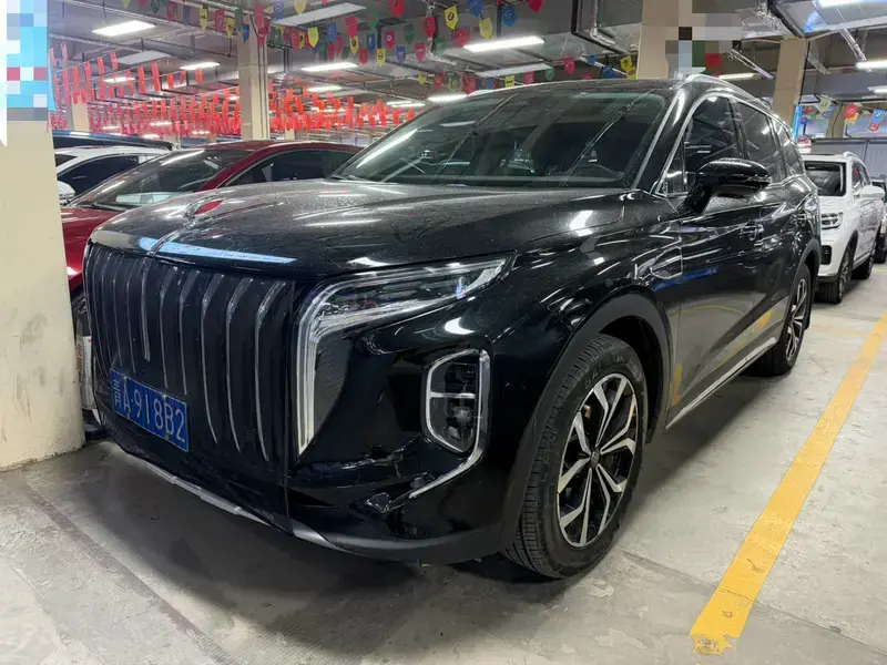 2023 Hongqi HS7 с пробегом 25 000 км