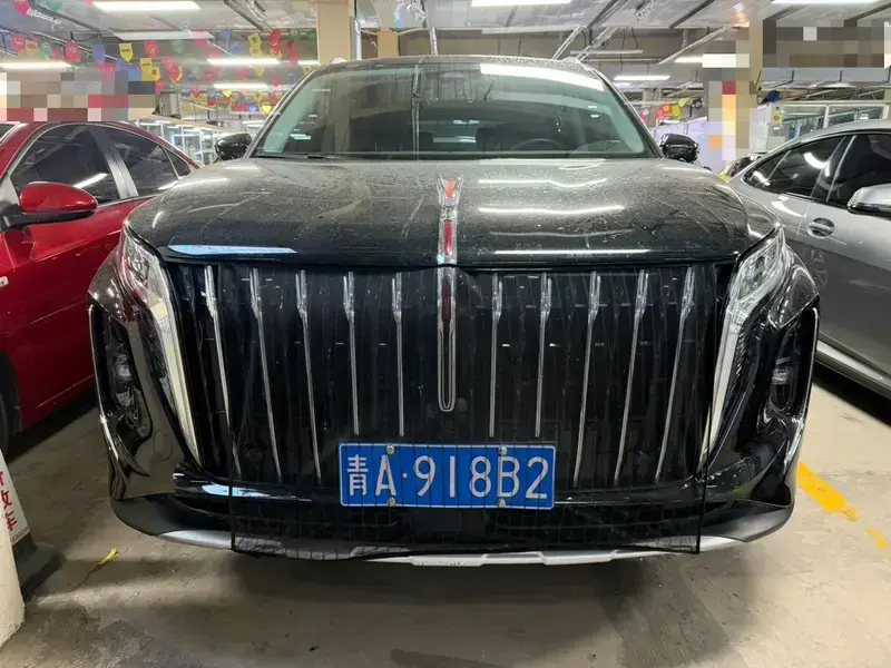 2023 Hongqi HS7 с пробегом 25 000 км