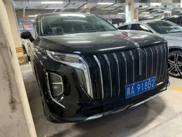 2023 Hongqi HS7 с пробегом 25 000 км