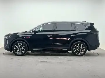 2023 Hongqi HS7 с пробегом 26 900 км